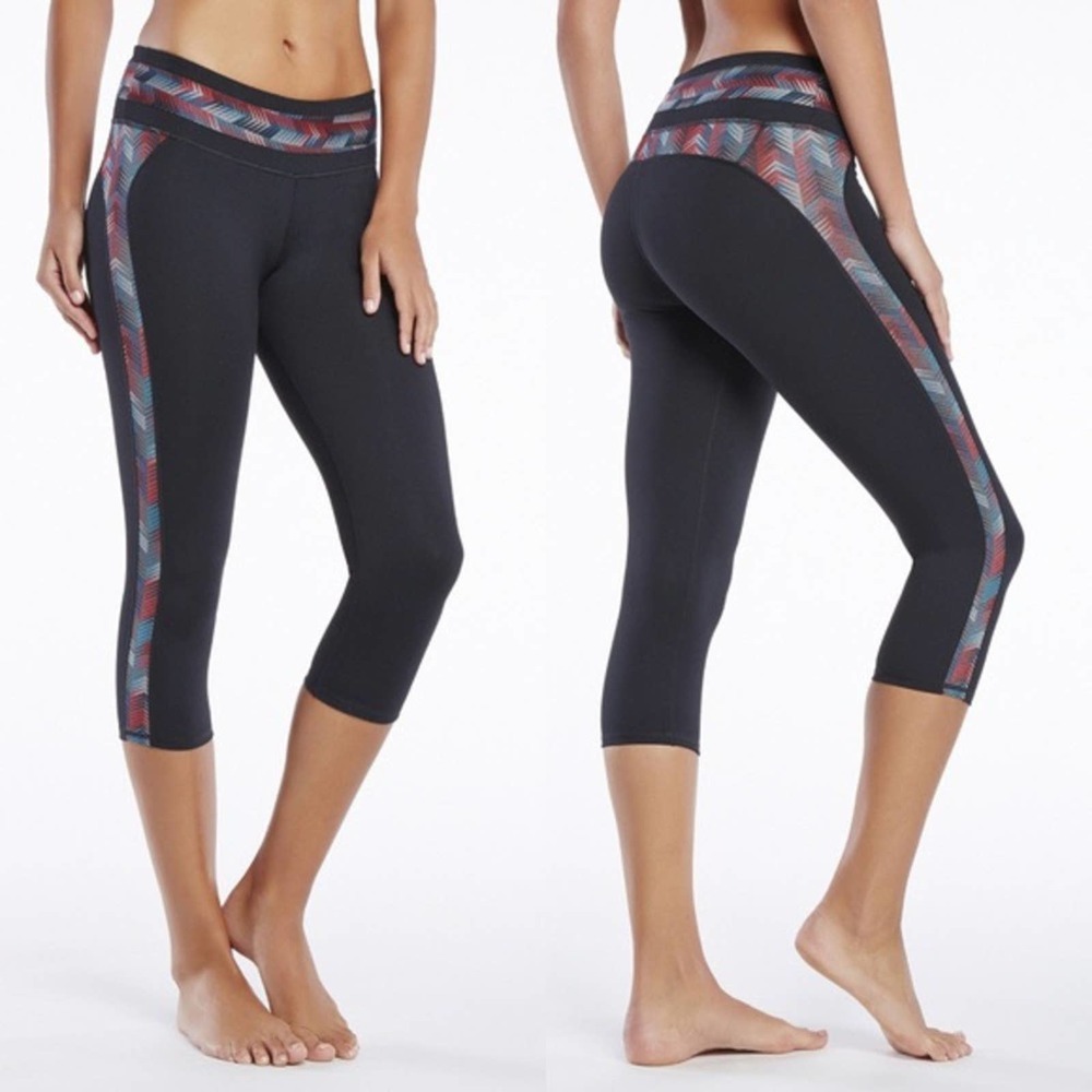 Fabletics Camacan tribal chevron cropped leggings